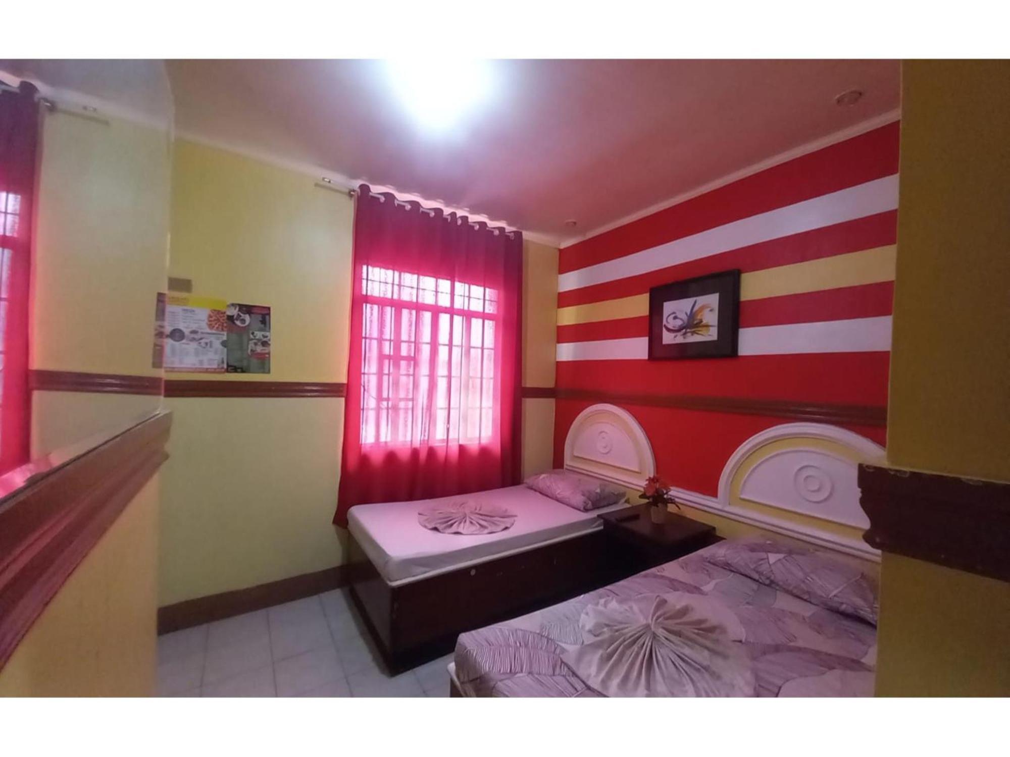 Oyo 1048 Jomckayl Apartelle Naga  Exterior photo